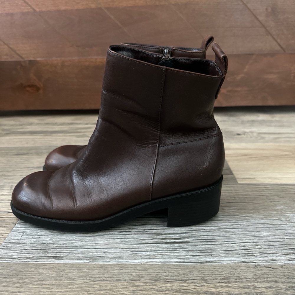 Vintage 90s platform boots